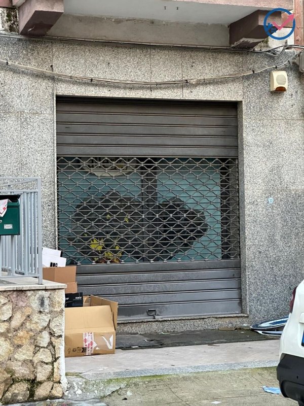locale commerciale in vendita a Palermo in zona San Lorenzo