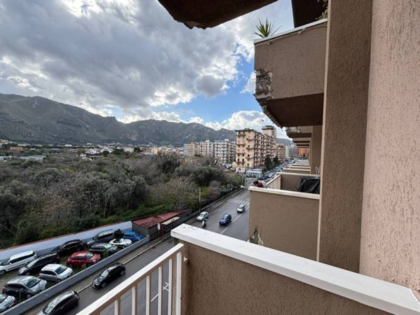 appartamento in vendita a Palermo in zona Montegrappa / Santa Rosalia