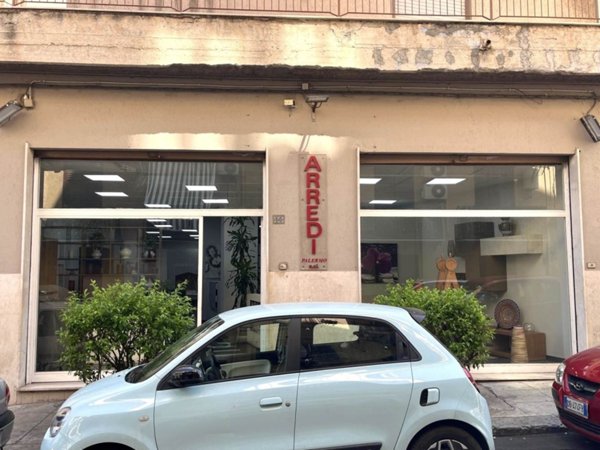 negozio in vendita a Palermo