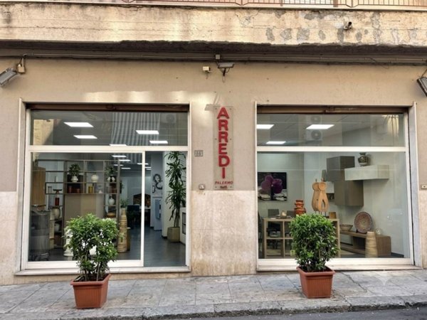 negozio in vendita a Palermo