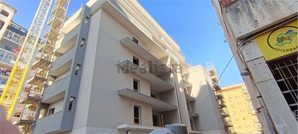 appartamento in vendita a Palermo in zona Malaspina/Palagonia