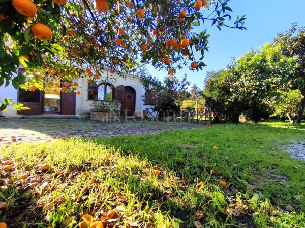 casa indipendente in vendita a Palermo in zona Calatafimi / Cuba