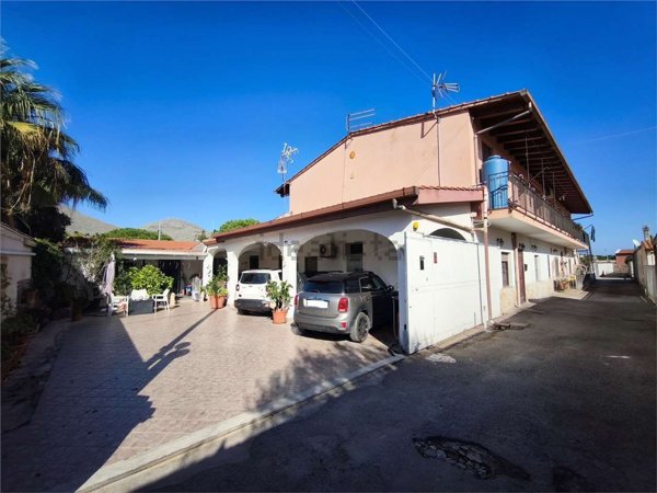 casa indipendente in vendita a Palermo in zona Pallavicino