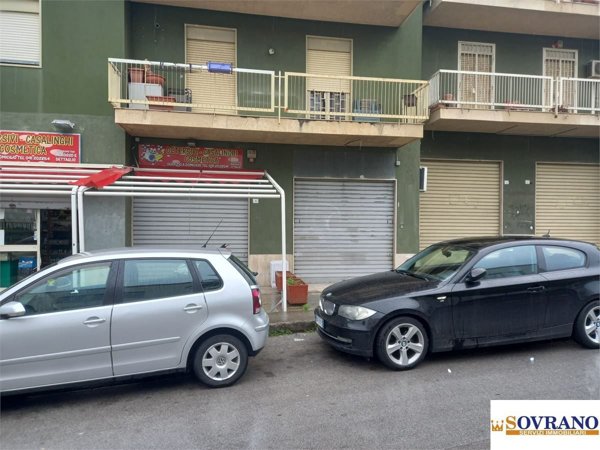locale commerciale in vendita a Palermo in zona Cruillas