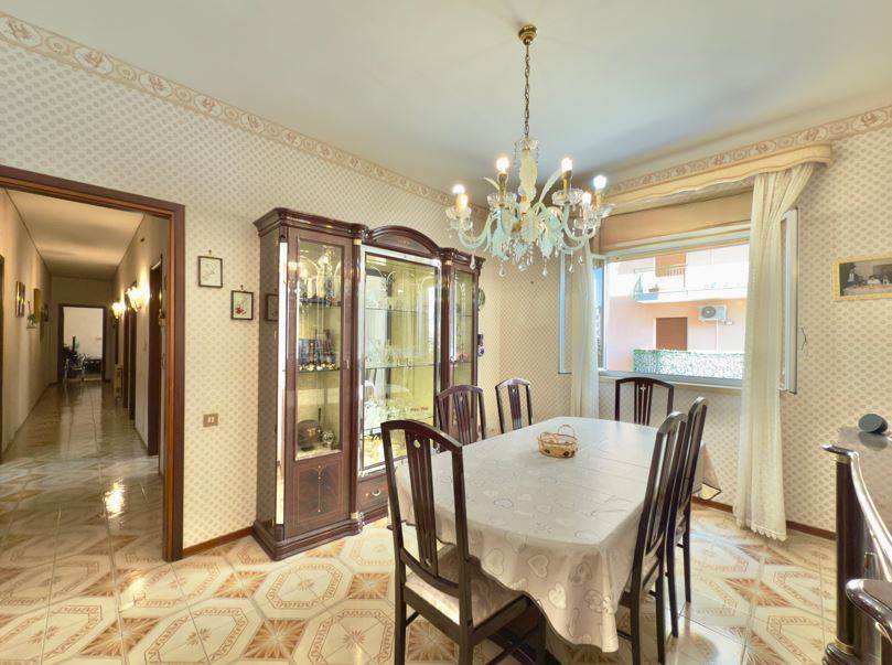 appartamento in vendita a Palermo in zona Malaspina/Palagonia