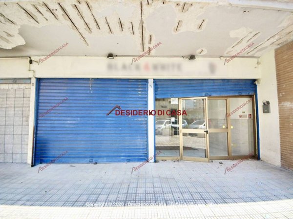 negozio in vendita a Palermo in zona Politeama