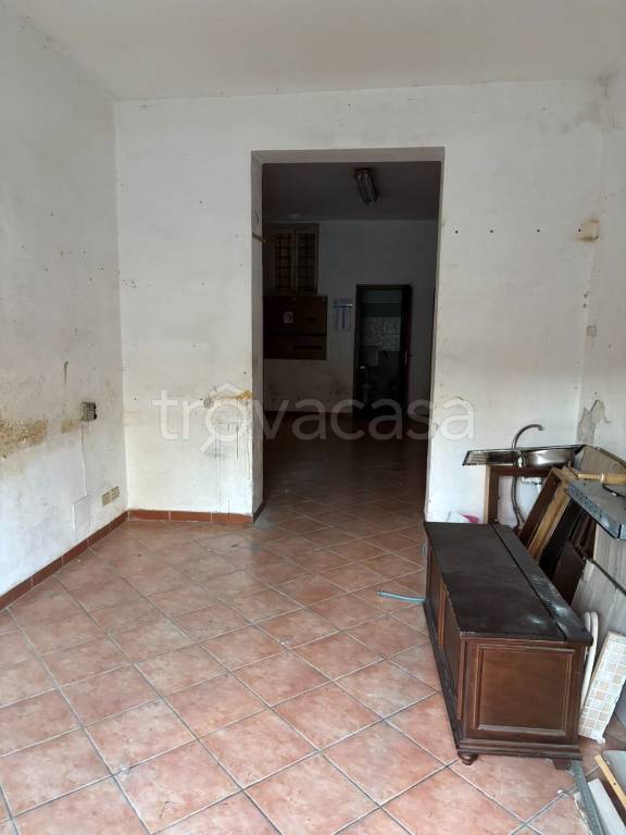 negozio in vendita a Palermo in zona Mondello