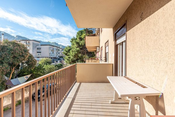 appartamento in vendita a Palermo in zona Villagrazia/Falsomiele