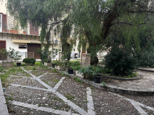 negozio in vendita a Palermo in zona Centro storico