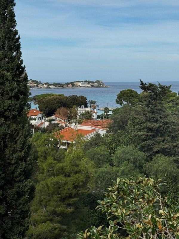 casa indipendente in vendita a Palermo in zona Mondello