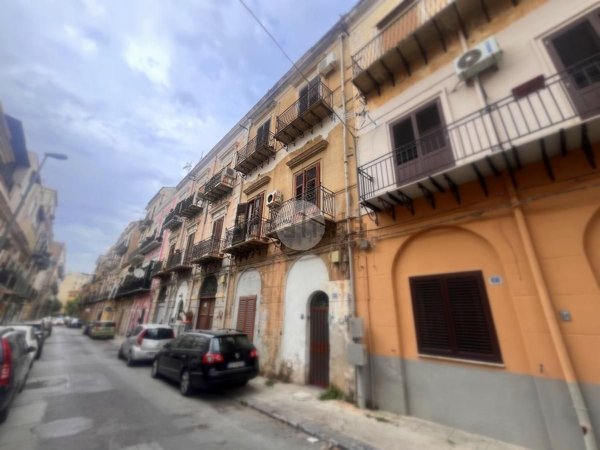 appartamento in vendita a Palermo in zona Zisa