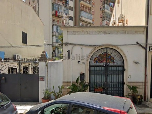 locale commerciale in vendita a Palermo in zona Malaspina/Palagonia