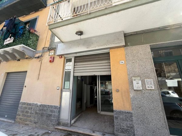 negozio in vendita a Palermo in zona Montegrappa / Santa Rosalia
