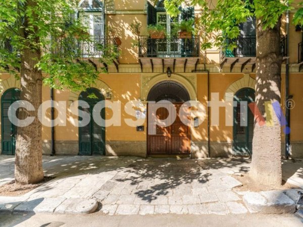 negozio in vendita a Palermo in zona Libertà