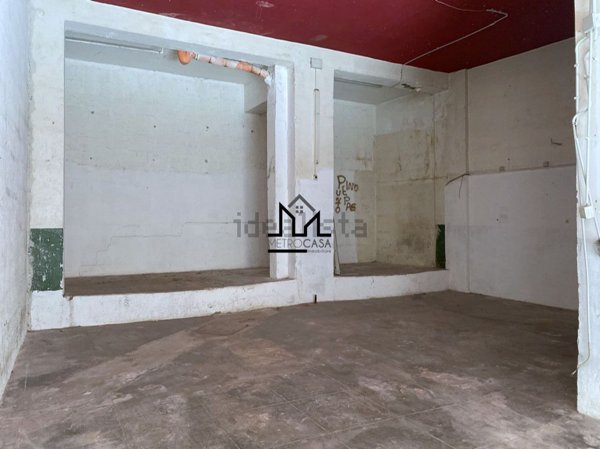 negozio in vendita a Palermo in zona Altarello