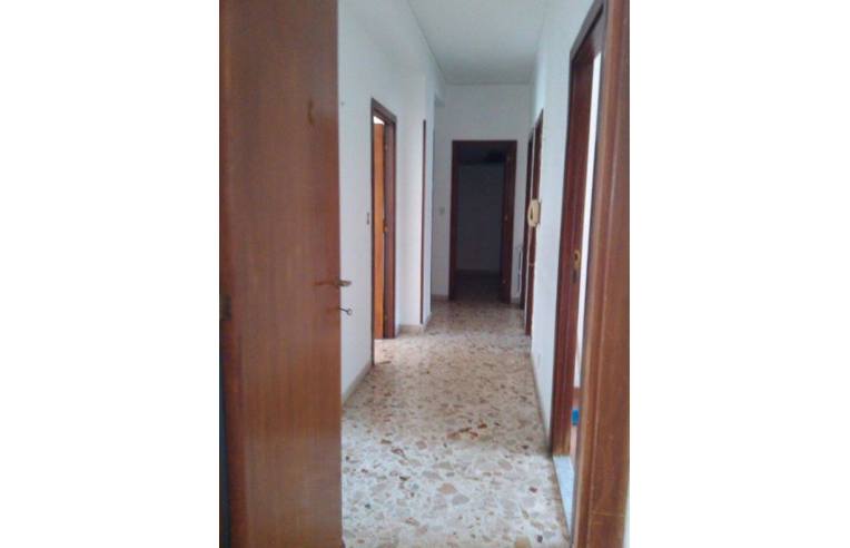 intera palazzina in vendita a Palermo in zona Oreto