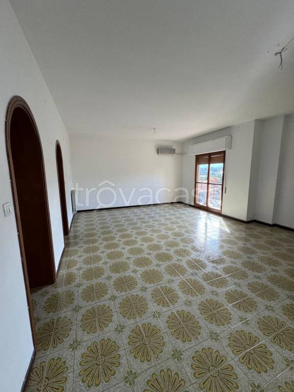 appartamento in vendita a Palermo in zona Malaspina/Palagonia