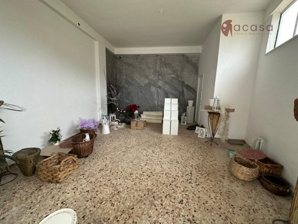 negozio in vendita a Palermo in zona Oreto