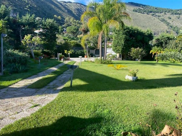 casa indipendente in vendita a Palermo