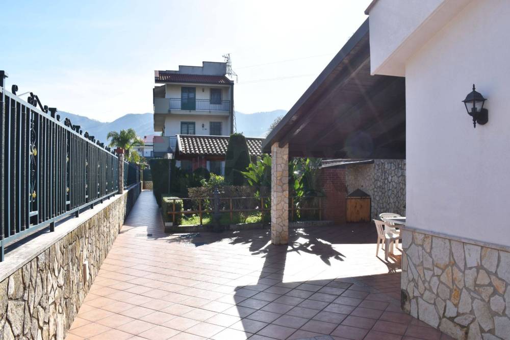 casa indipendente in vendita a Palermo
