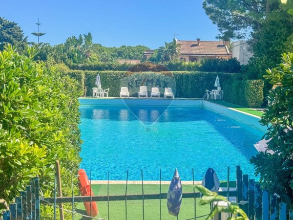 casa indipendente in vendita a Palermo in zona Mondello