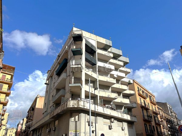 ufficio in vendita a Palermo in zona Oreto