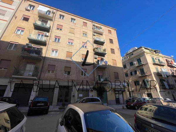 appartamento in vendita a Palermo in zona Zisa