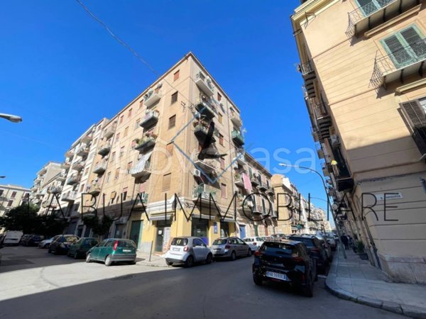 appartamento in vendita a Palermo in zona Zisa