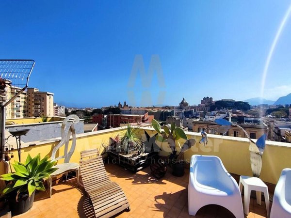 appartamento in vendita a Palermo in zona Zisa