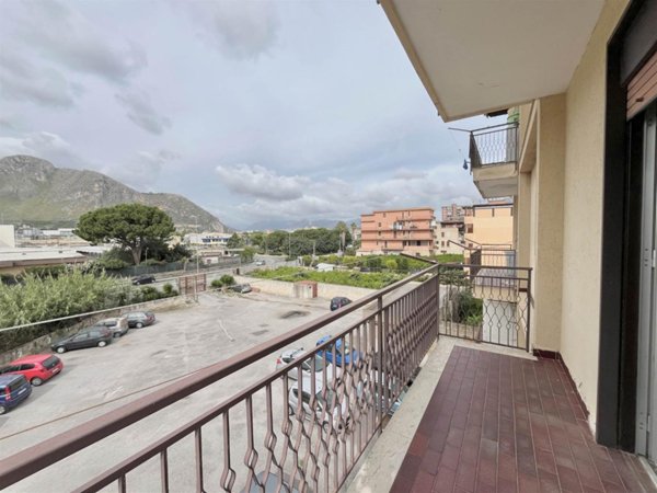appartamento in vendita a Palermo in zona Acqua dei Corsari