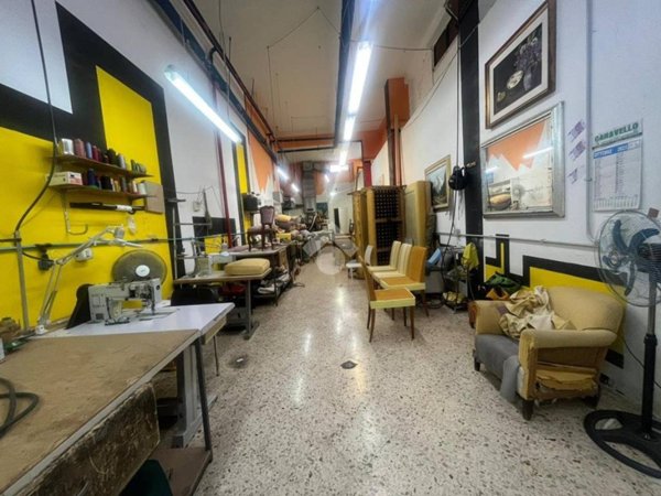 locale commerciale in vendita a Palermo in zona Malaspina/Palagonia