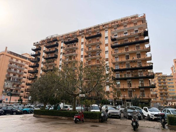 appartamento in vendita a Palermo in zona Libertà
