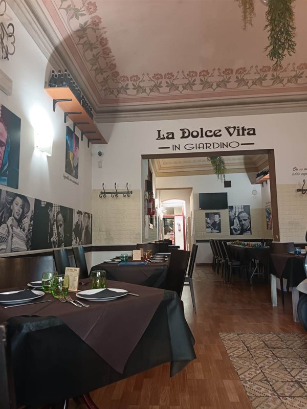 negozio in vendita a Palermo in zona Montepellegrino