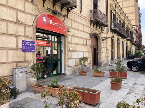 negozio in vendita a Palermo in zona Libertà