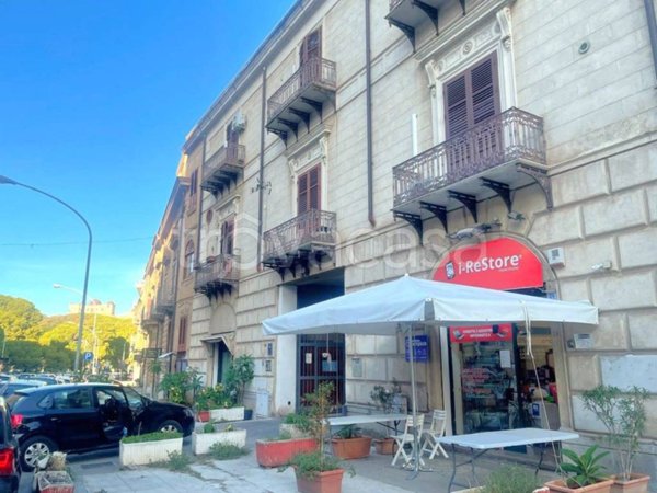 negozio in vendita a Palermo in zona Libertà
