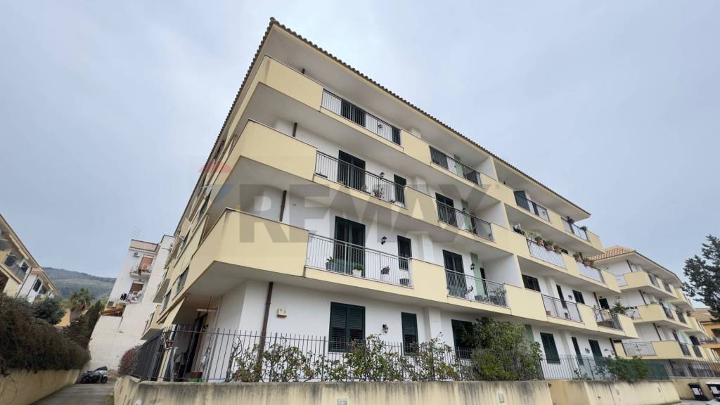 appartamento in vendita a Palermo in zona San Lorenzo