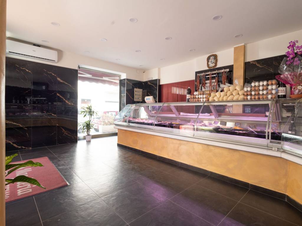 negozio in vendita a Palermo in zona Oreto