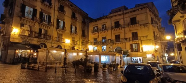 appartamento in vendita a Palermo in zona Centro storico