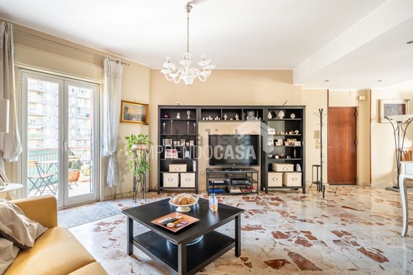 appartamento in vendita a Palermo in zona Villagrazia/Falsomiele