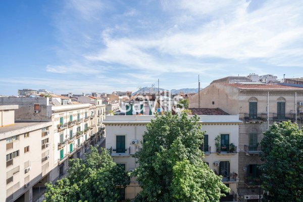 appartamento in vendita a Palermo in zona Libertà