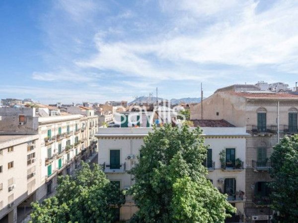 appartamento in vendita a Palermo in zona Libertà
