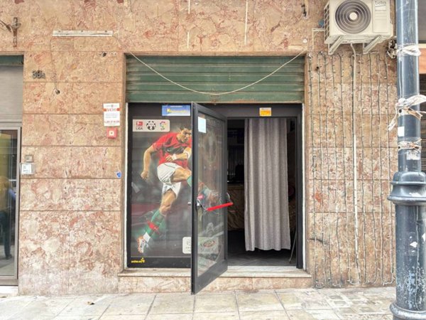 negozio in vendita a Palermo in zona Libertà