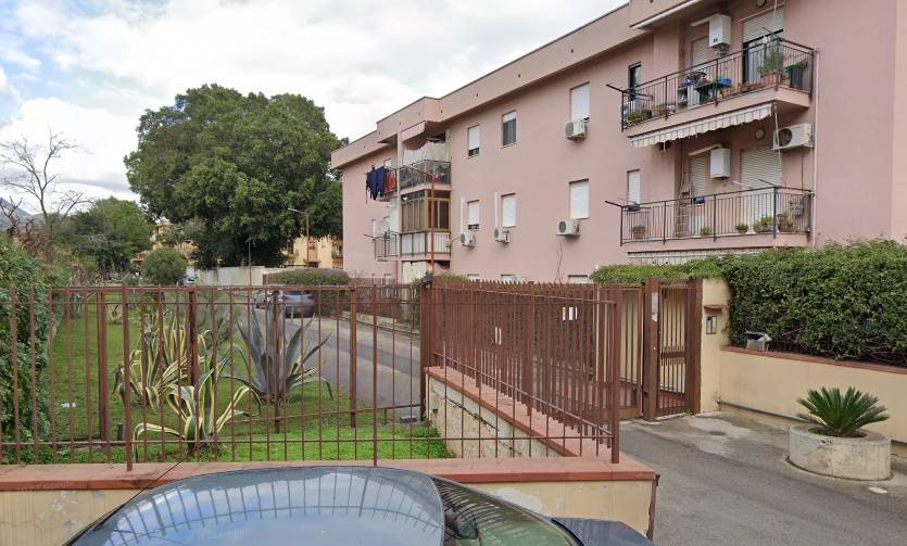 locale di sgombero in vendita a Palermo in zona Cruillas