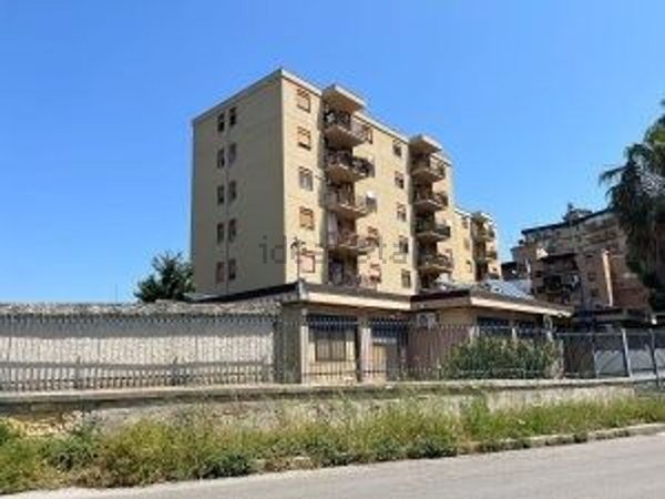 appartamento in vendita a Palermo in zona Oreto