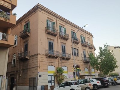 appartamento in vendita a Palermo in zona Politeama