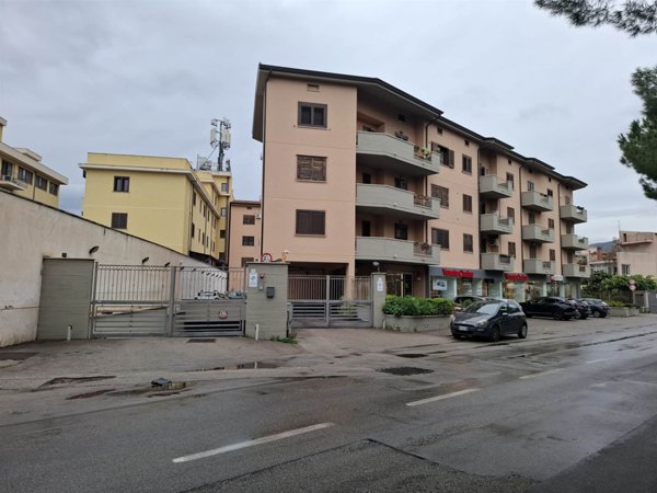 locale di sgombero in vendita a Palermo in zona Montegrappa / Santa Rosalia