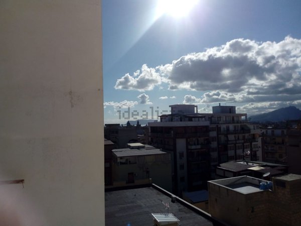 appartamento in vendita a Palermo in zona Zisa
