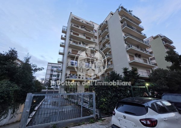 casa indipendente in vendita a Palermo in zona Libertà