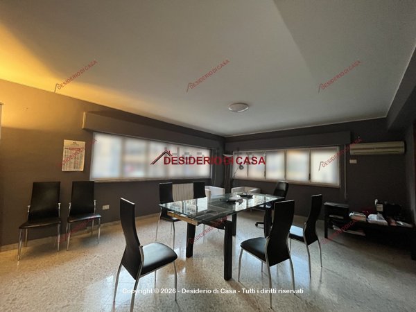 ufficio in vendita a Palermo in zona Politeama