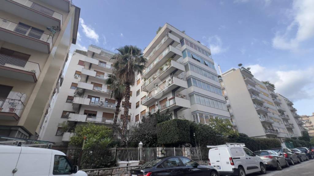 appartamento in vendita a Palermo in zona Libertà